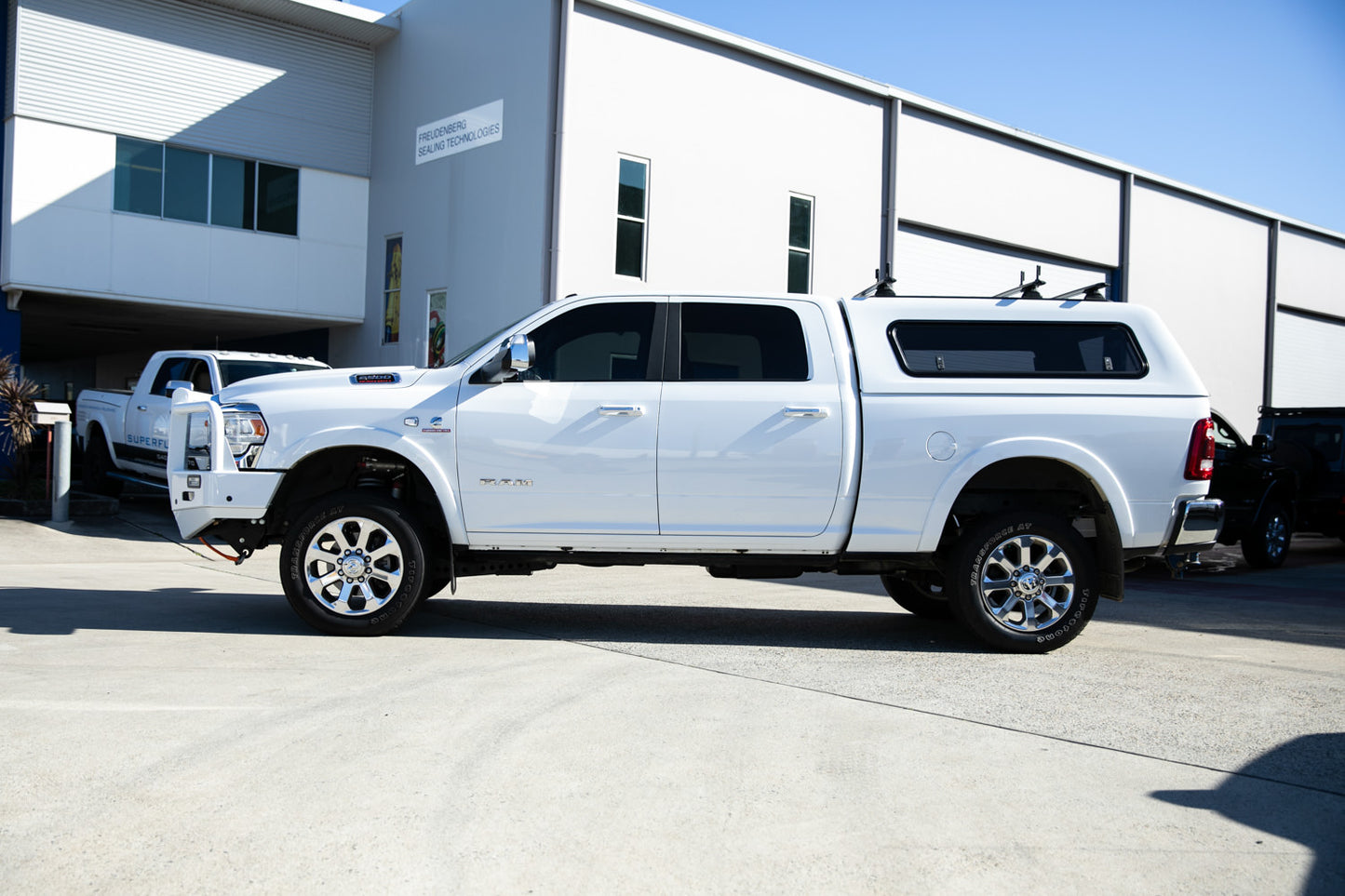 RAM 2500/3500 DJII 2 Post Bullbar